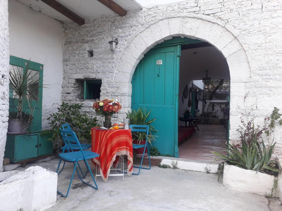 Green Door * Gjirokastër